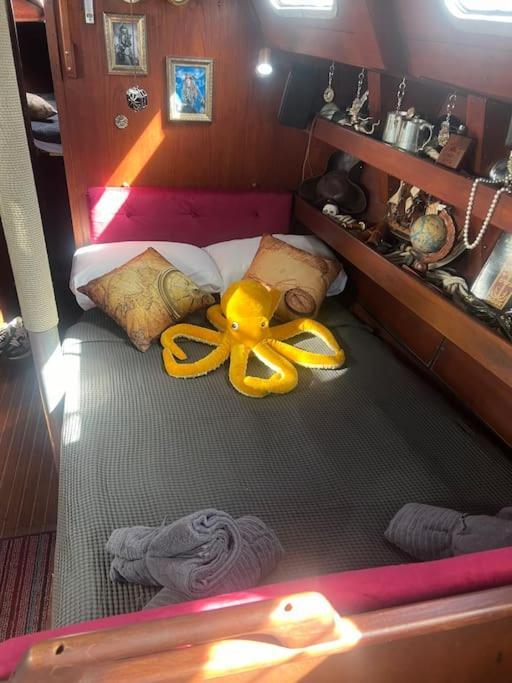 The Captains Locker - 30Ft Yacht San Miguel de Abona Exterior photo