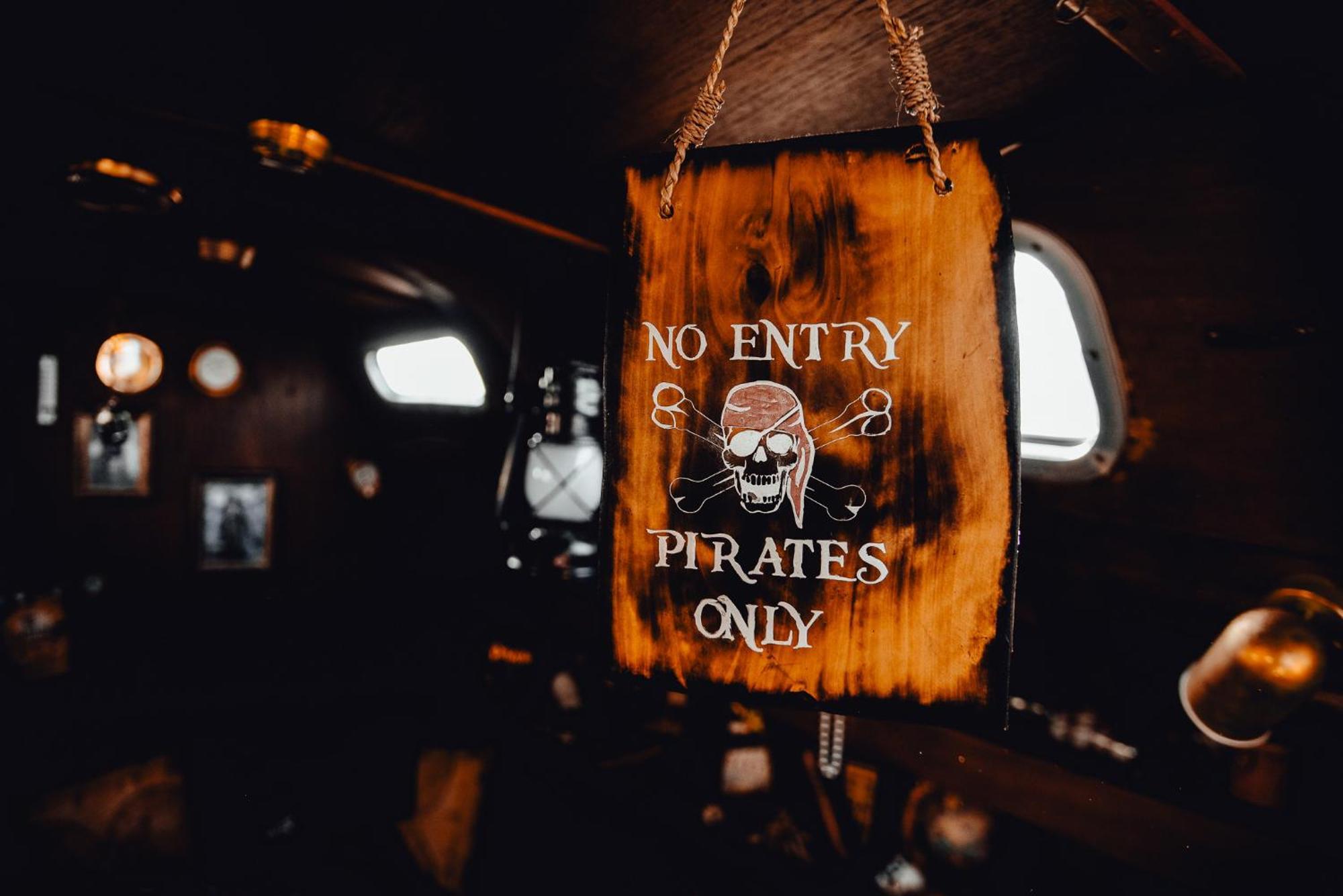 The Captains Locker - 30Ft Yacht San Miguel de Abona Exterior photo